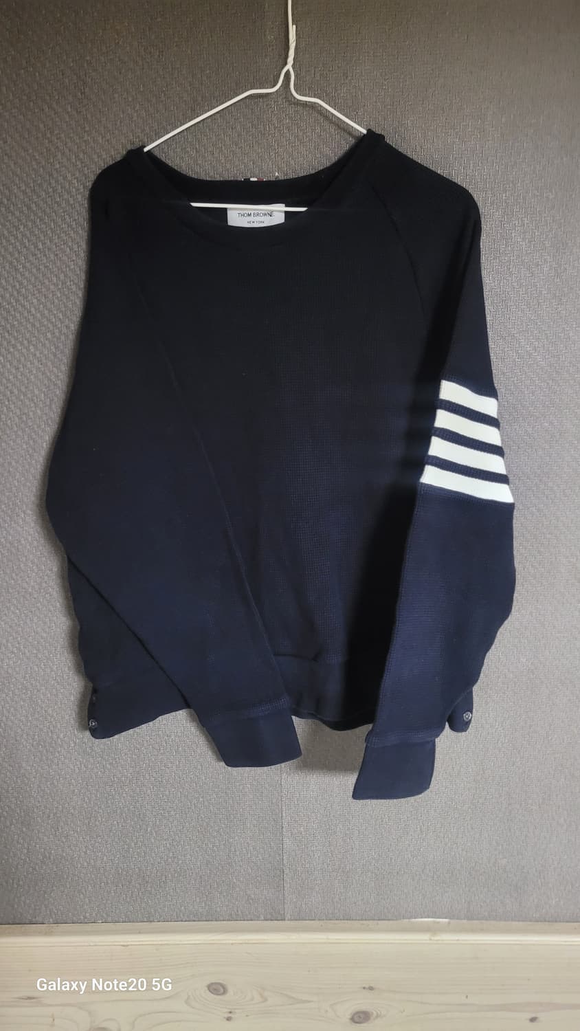 톰브라운  사선 완장 니트 상품이미지2