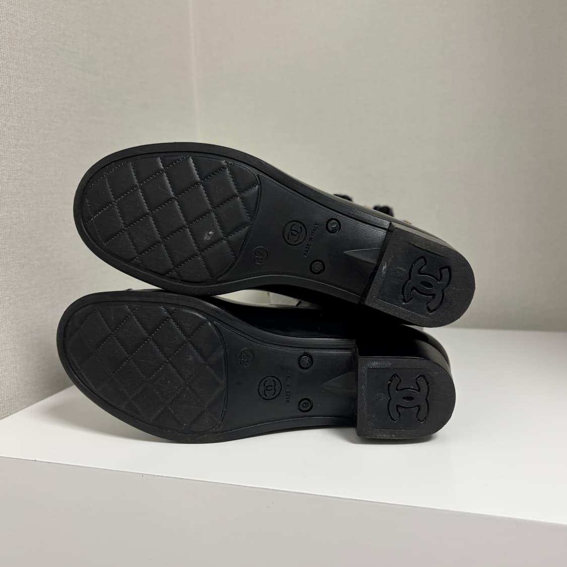 샤넬 까멜리아 레인부츠 37 상품이미지8