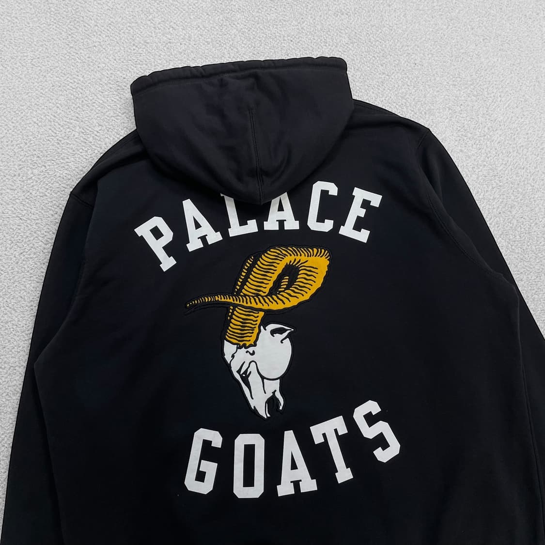 팔라스 Palace 22ss Goats 고트 후드티 블랙 상품이미지3