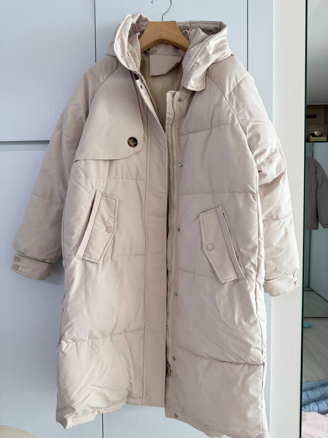 연베이지 후드 롱패딩 상품이미지1