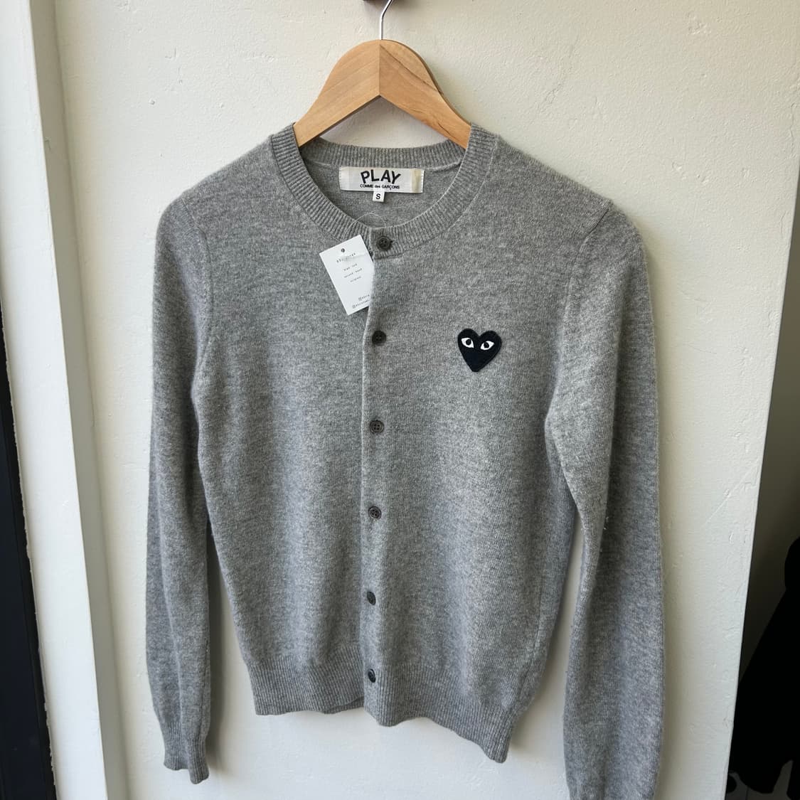 15250 - 꼼데가르송 블랙 와펜 울 가디건 (울 100%) 상품이미지2