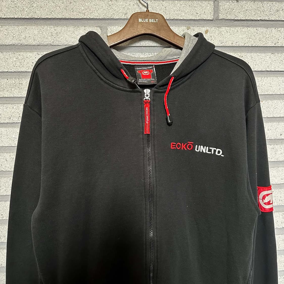 ECKO UNLTD 후드 집업 후면 프린팅 레터링 로고 디테일 블랙 상품이미지3