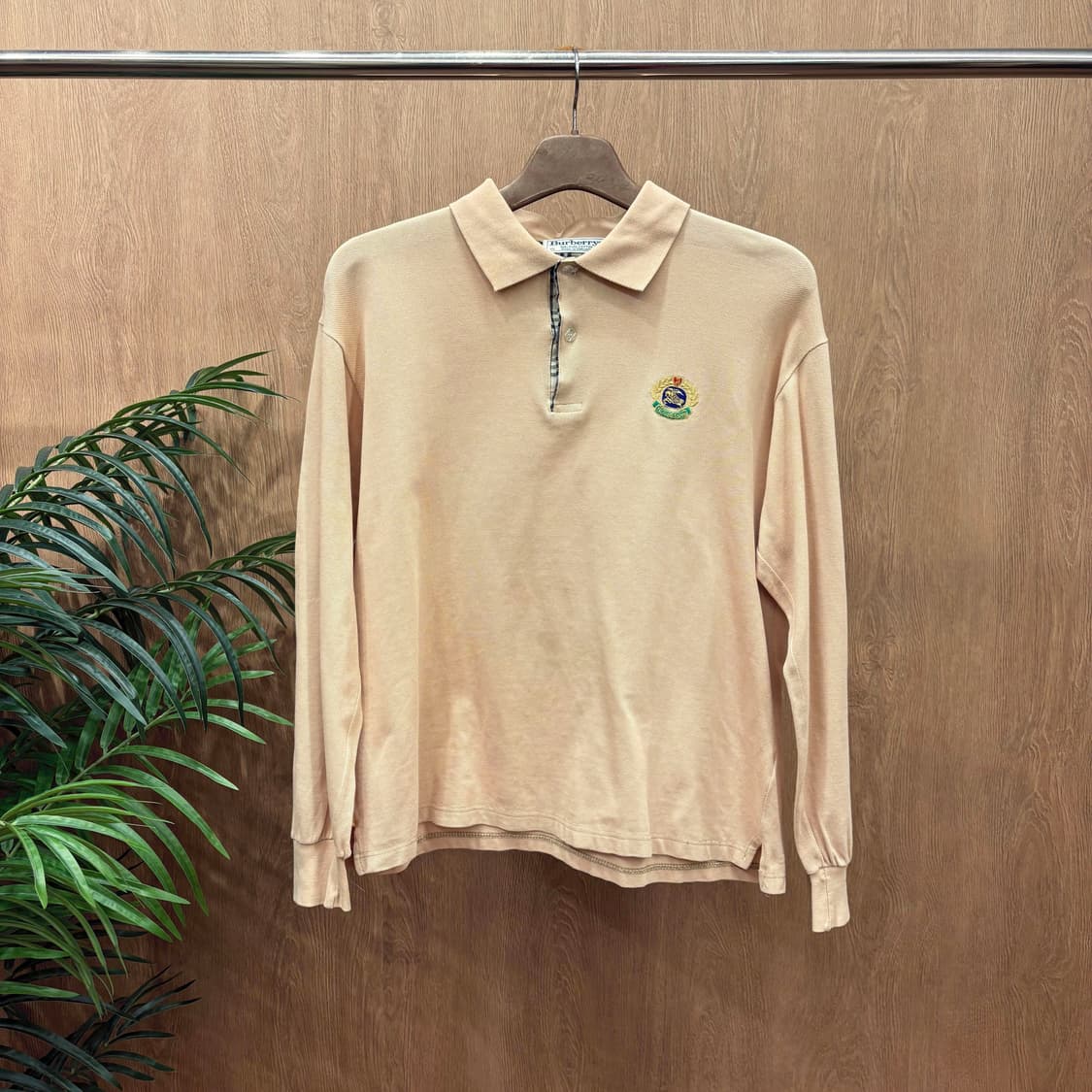 버버리 코튼 PK 티셔츠 하프 버튼 크레스트 로고 자수 디테일 오렌지 상품이미지1