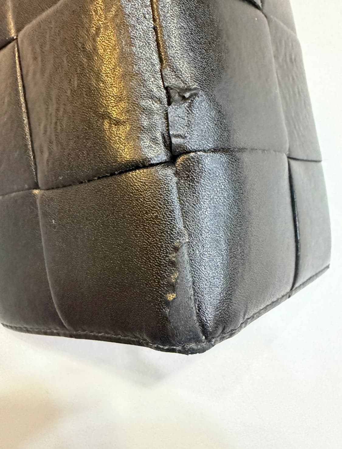 보테가 베네타 플랩 카드 케이스 블랙  상품이미지5