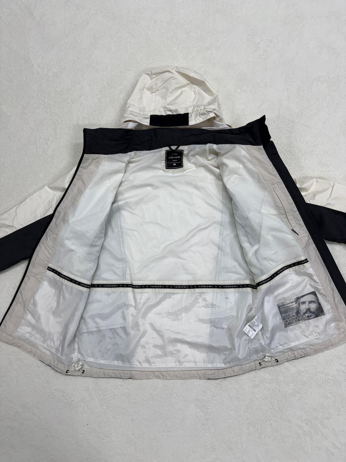 아이더 Xenium 바람막이 (XL) 상품이미지6