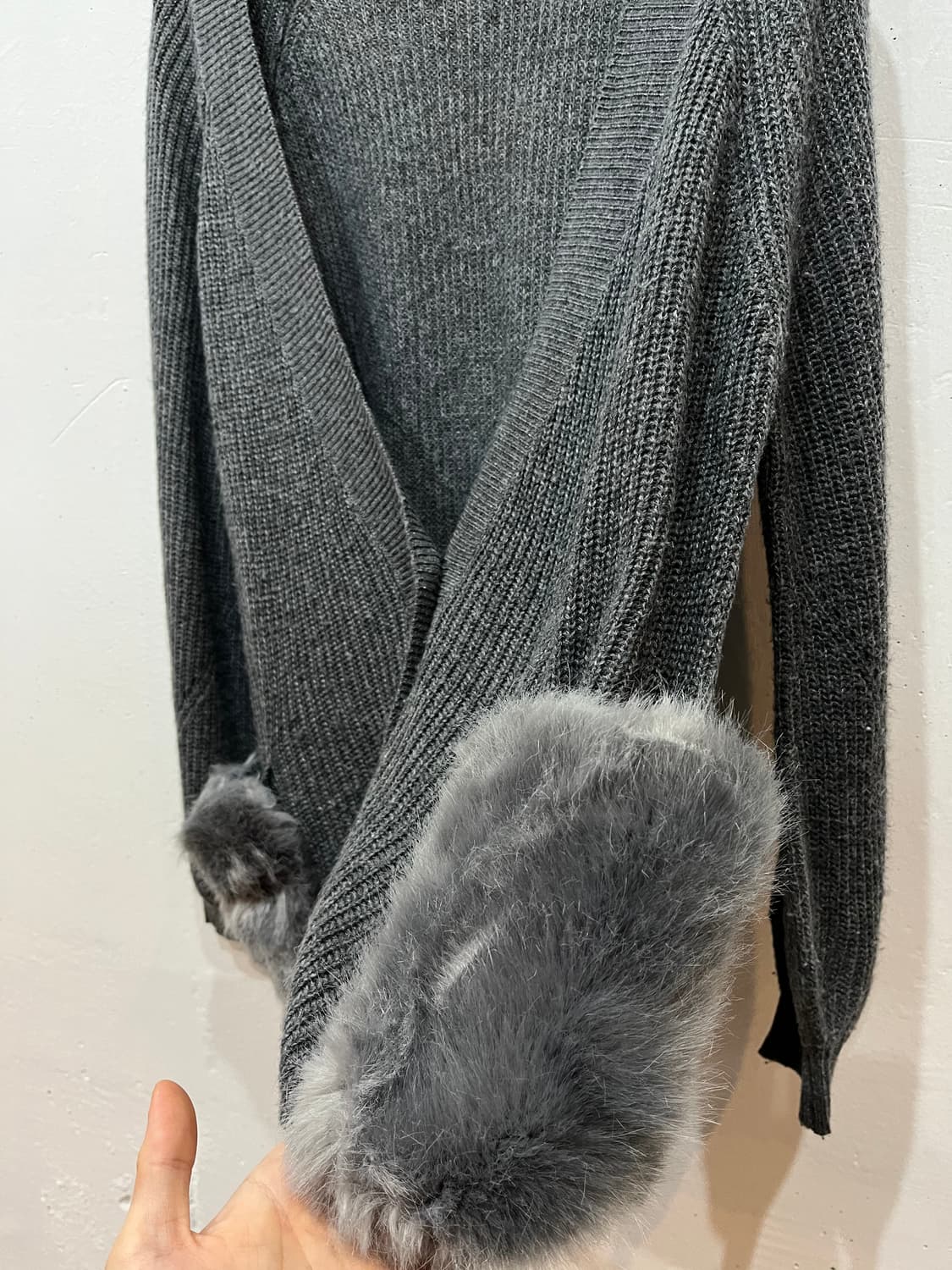 질스튜어트 퍼 트리밍 가디건  상품이미지2