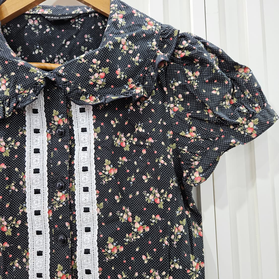 피스나우 플라워 도트 반팔 블라우스 상품이미지3