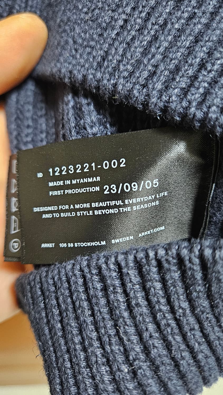 ARKET 아르켓 네이비 니트 상품이미지4