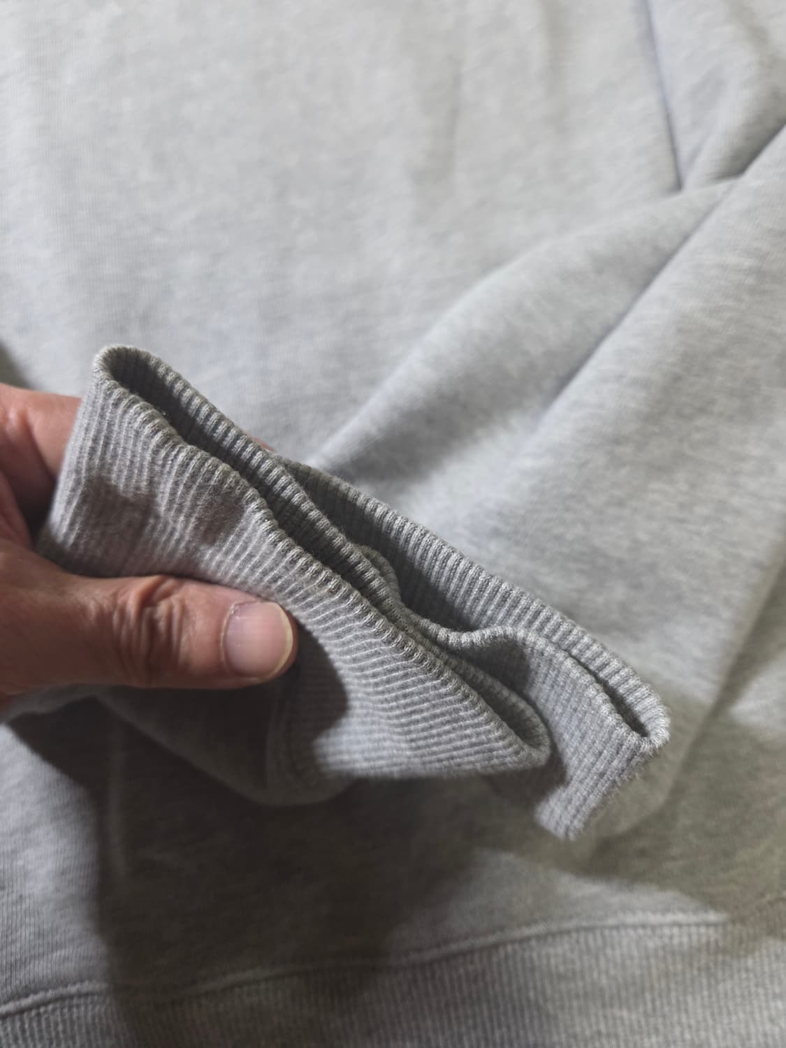 CP컴퍼니 다이애그널 레이즈드 맨투맨 L 상품이미지6