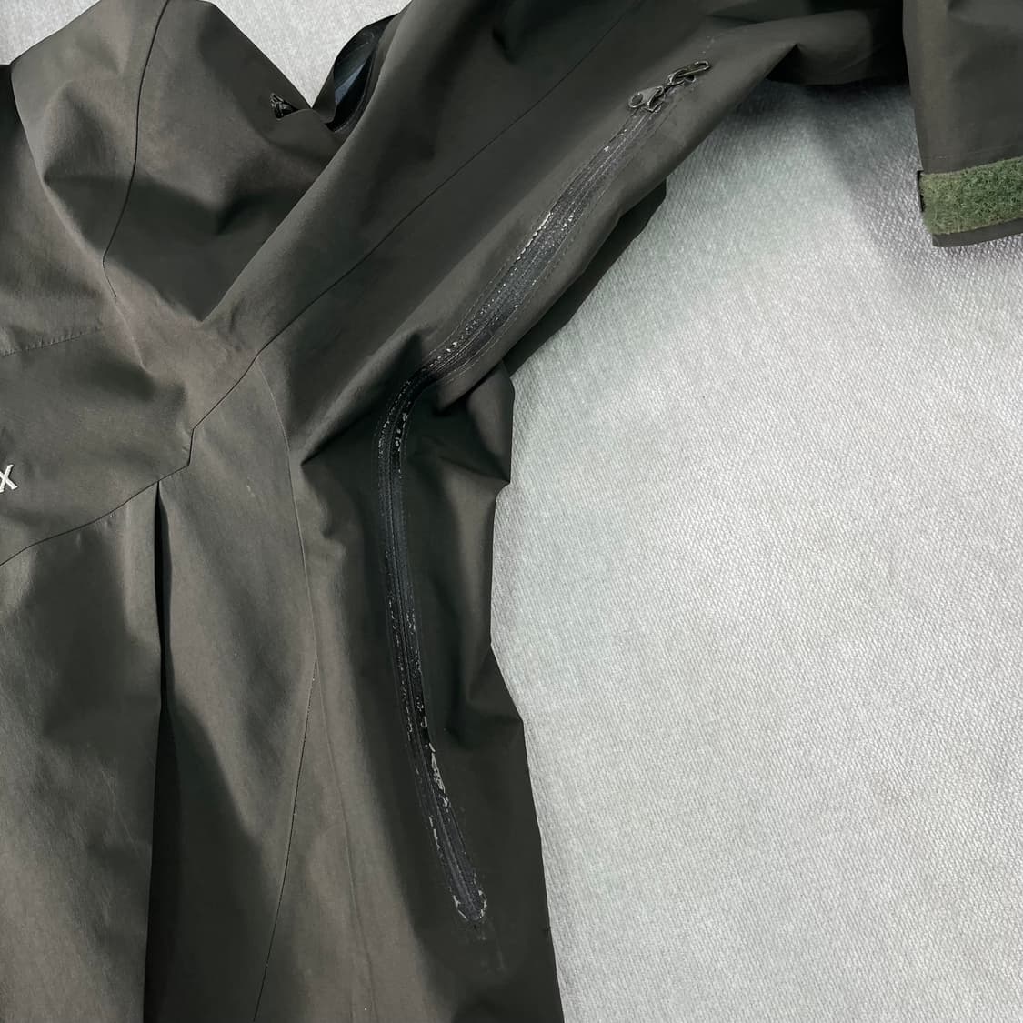 100 아크테릭스 구형 알파 SV 카키 바람막이 자켓 상품이미지6