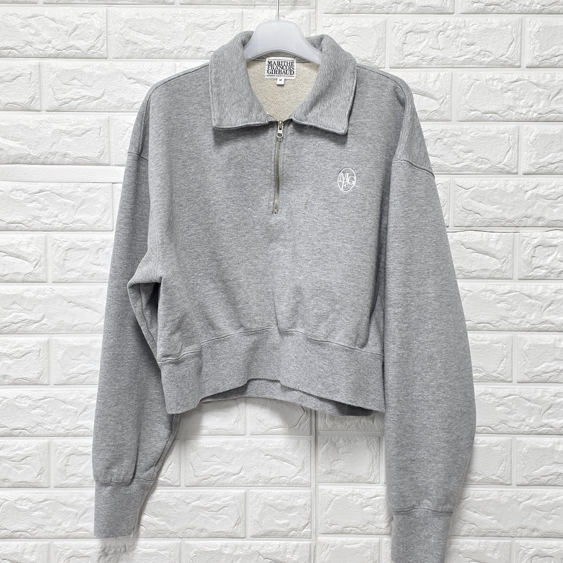 택포// 마리떼 프랑소와 저버 크롭 반집업 맨투맨 M 상품이미지1