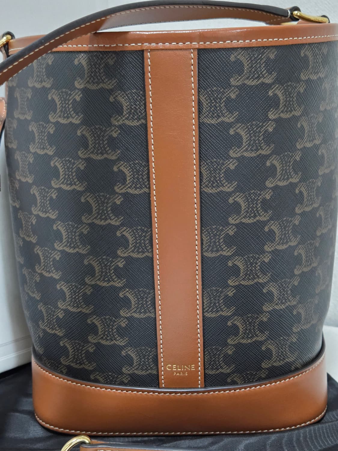 셀린느 트리오페 버킷백 Tan Small Size  상품이미지2