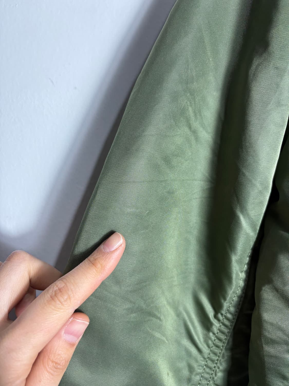 알파 인더스트리 ma-1 항공점퍼 카키 상품이미지8