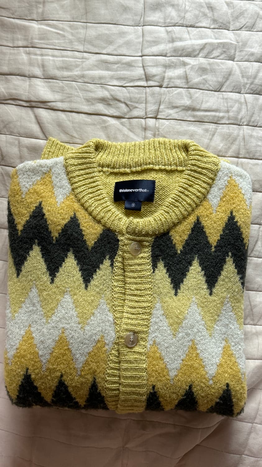 디네댓 니트 가디건 Chevron Knit Cardigan Yellow 상품이미지1