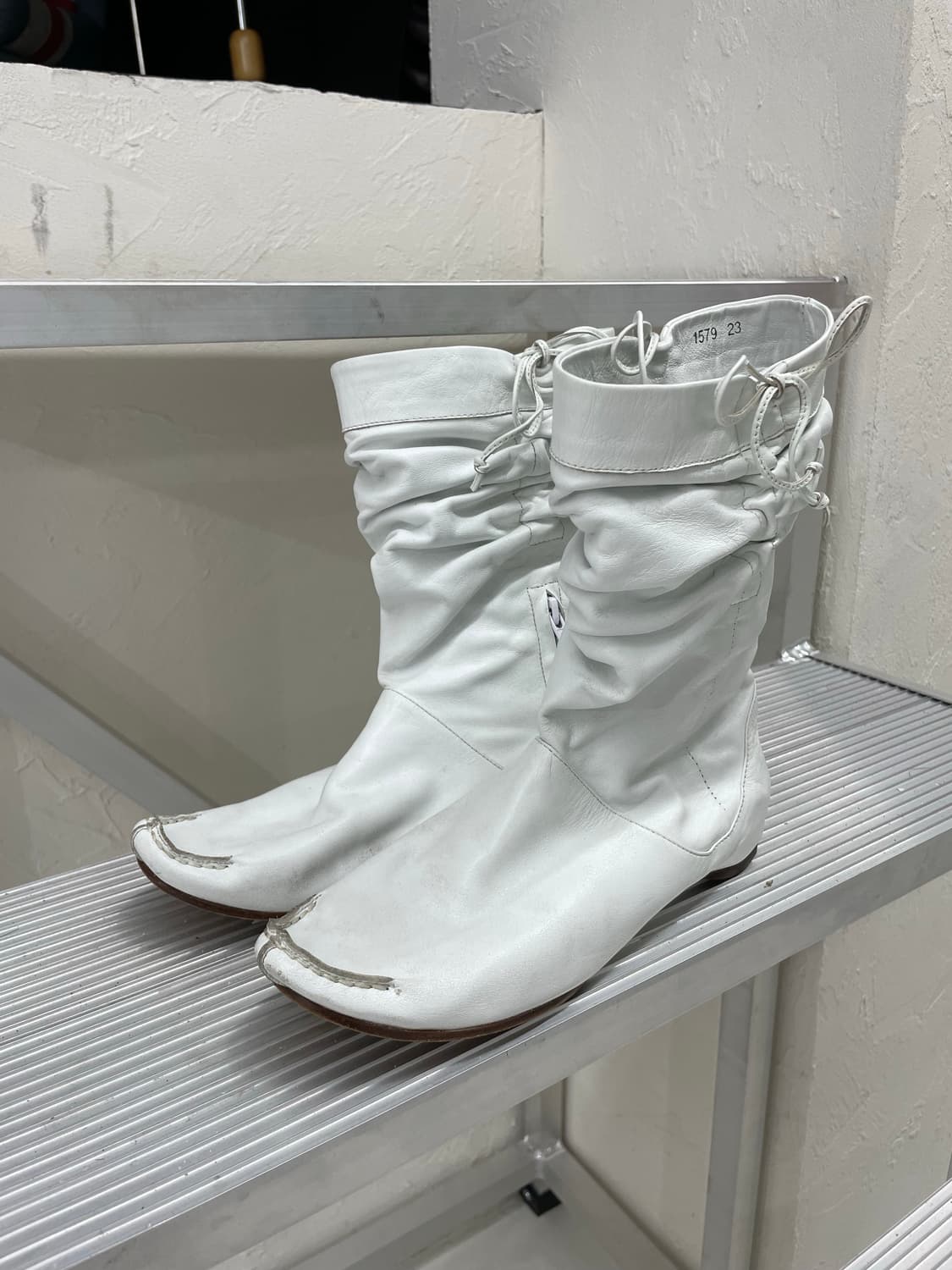 WAG 화이트 셔링 부츠 상품이미지1