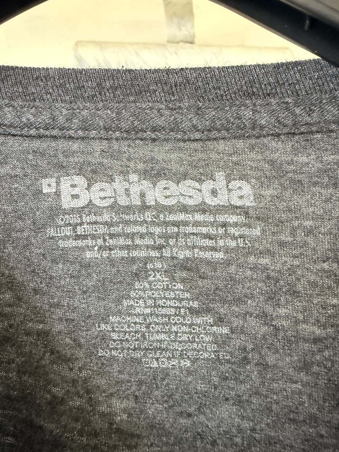 폴 아웃 볼트보이 프린팅 티셔츠 상품이미지3