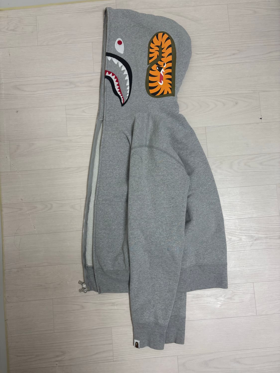 S 베이프 샤크후드 그레이 판매합니다 상품이미지2