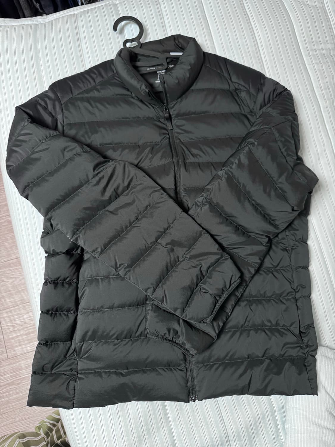 [XL] 유니클로 울트라 라이트 다운 경량패딩 블랙 상품이미지1