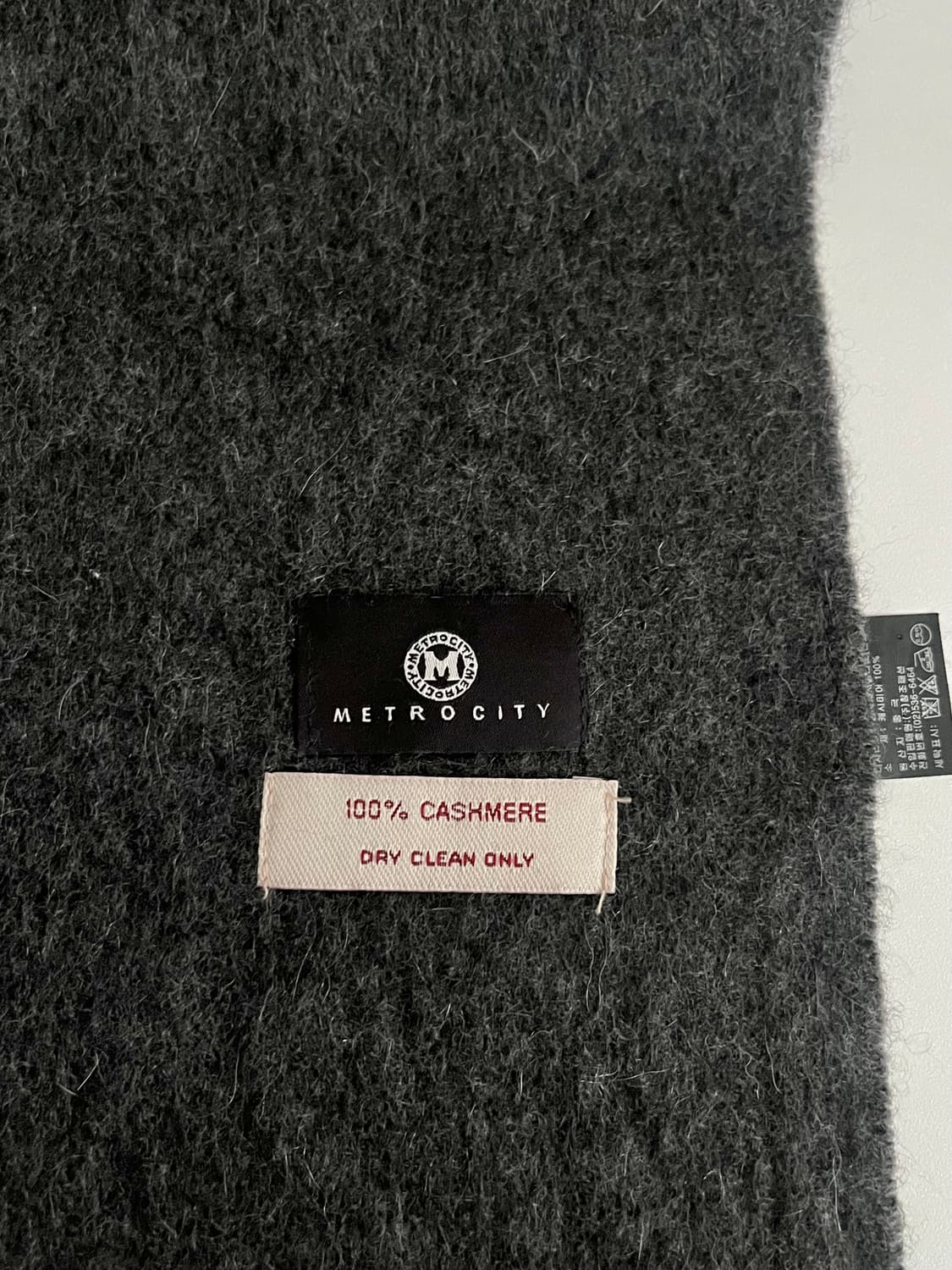 메트로시티 캐시미어 100 머플러 차콜 상품이미지3