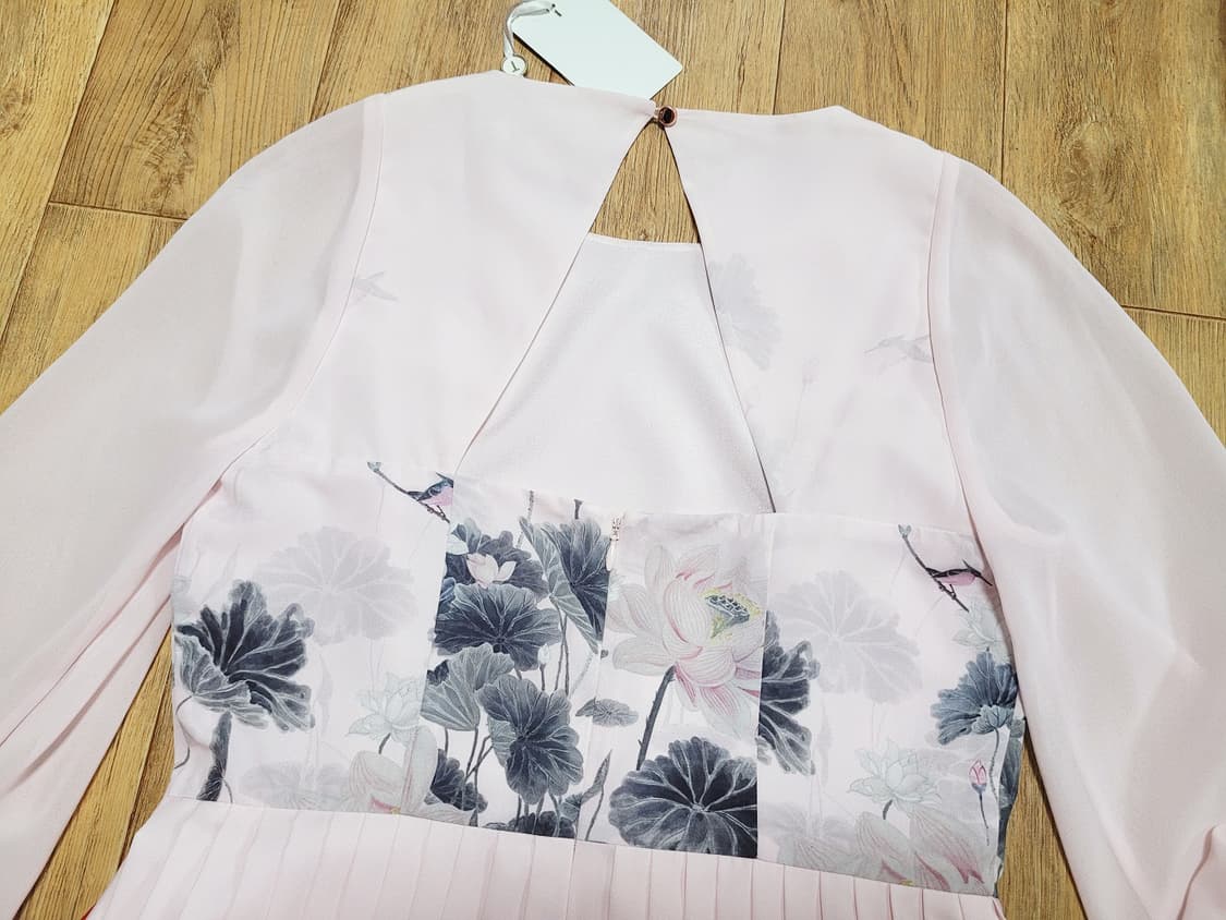 테드베이커(TED BAKER)  플리츠원피스 55 새상품 상품이미지8