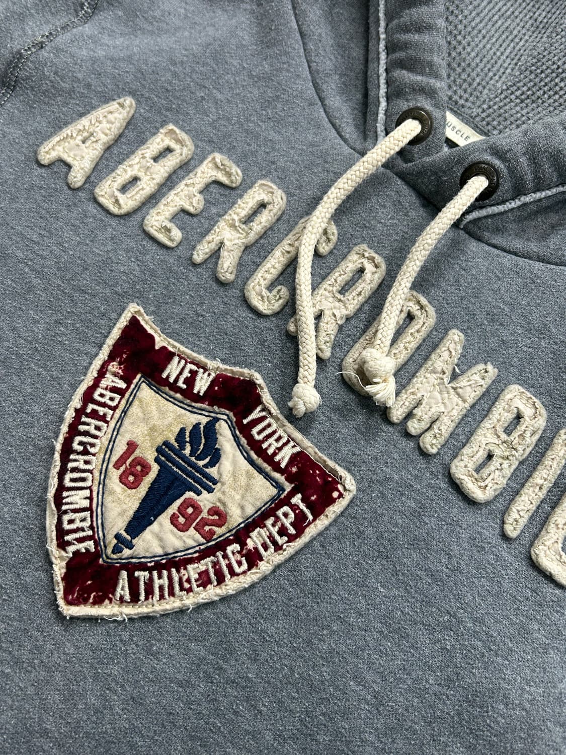 아베크롬비 피치 A&F y2k 차콜 후드티 L  상품이미지4