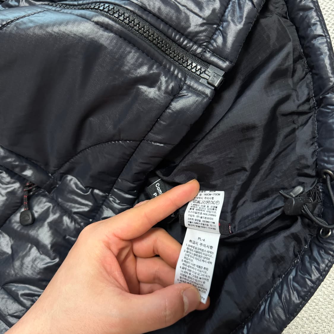 노스페이스 유광 경량 패딩 자켓 상품이미지4