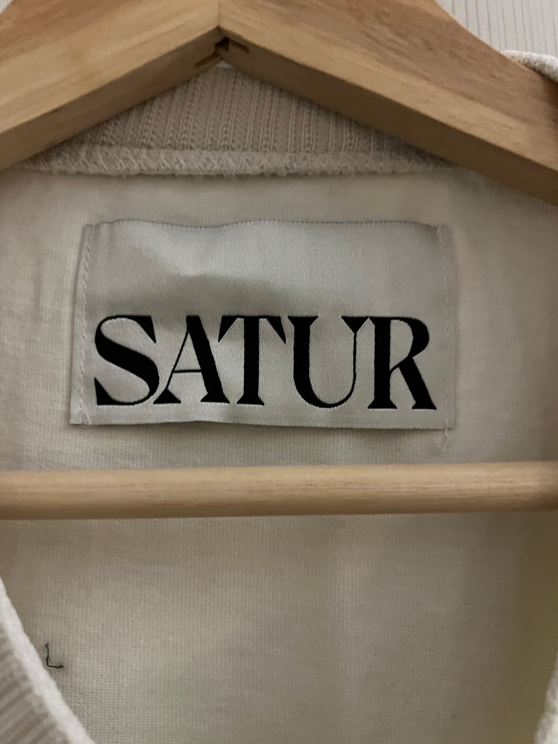 세터 로고 자수 보야지 반팔 티셔츠 리조트 아이보리 상품이미지5