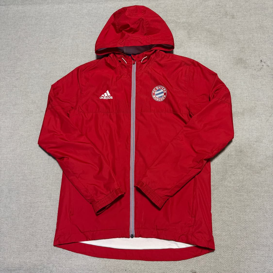 아디다스 바이에른 뮌헨 바람막이 상품이미지1