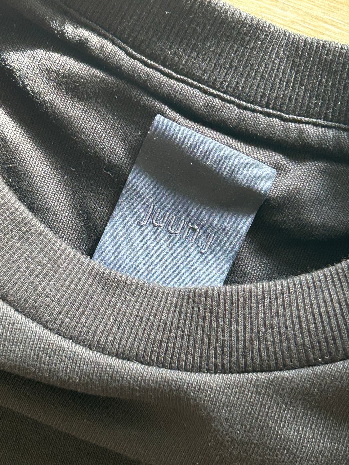 준지 21SS 블랙 그래픽 엠브로이더리 맨투맨 S 상품이미지4