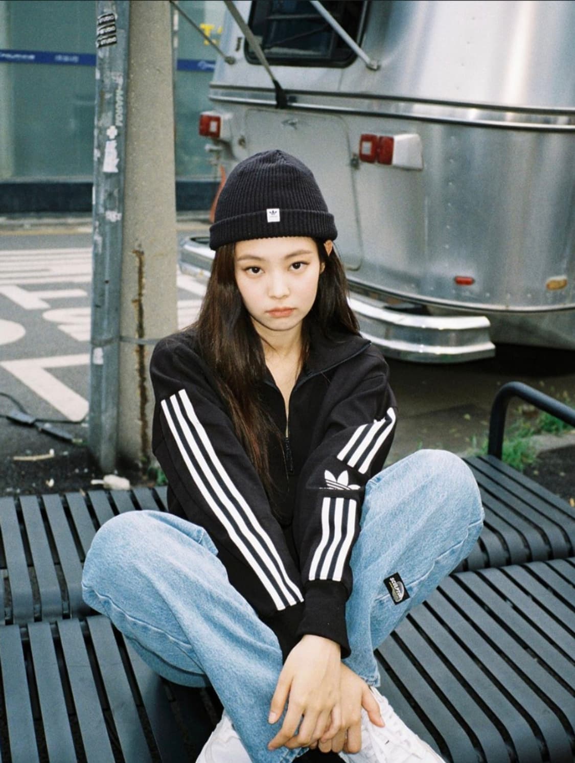 제니착용품 아디다스 우먼스 하프집업 상품이미지9