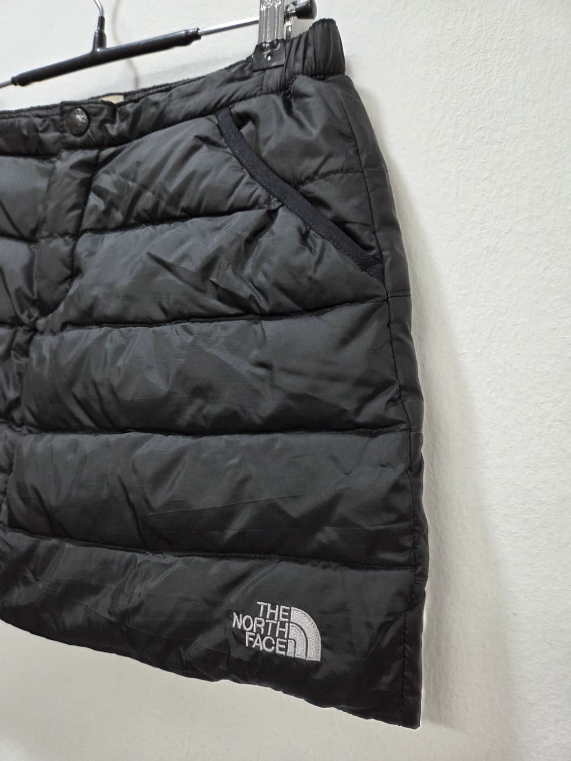 노스페이스 700 블랙 구스 패딩 골프 & 아웃도어 스커트 상품이미지2