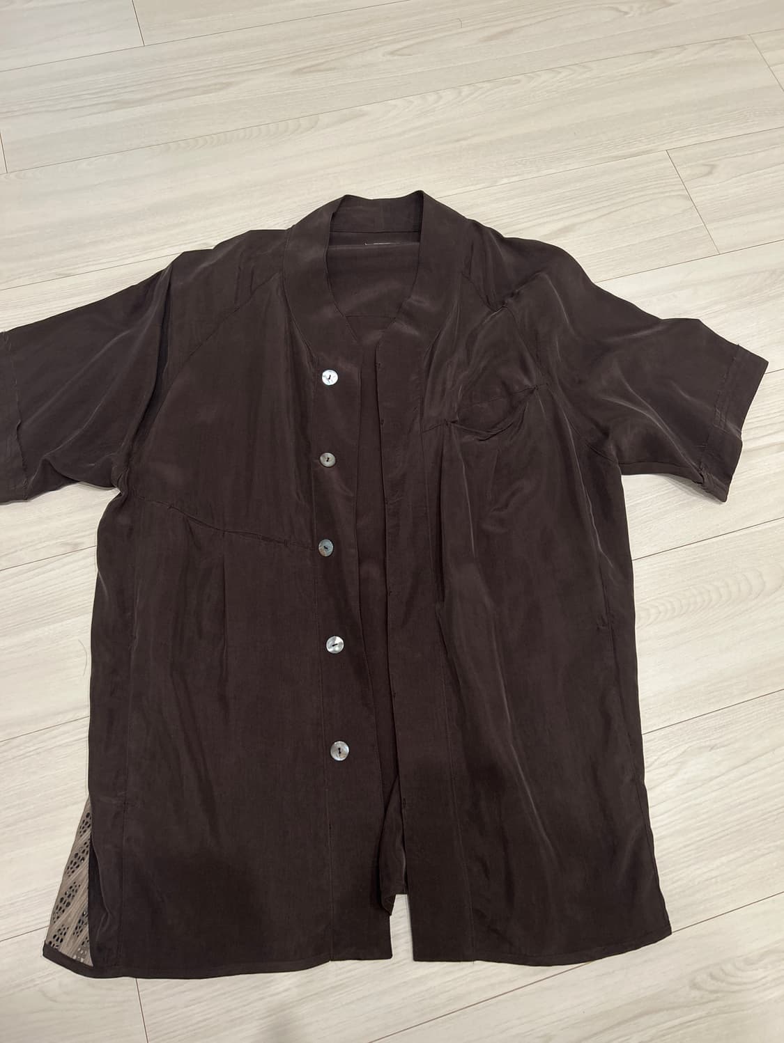 xlim ep.5 02 shirt 브라운 1 사이즈입니다. 상품이미지1