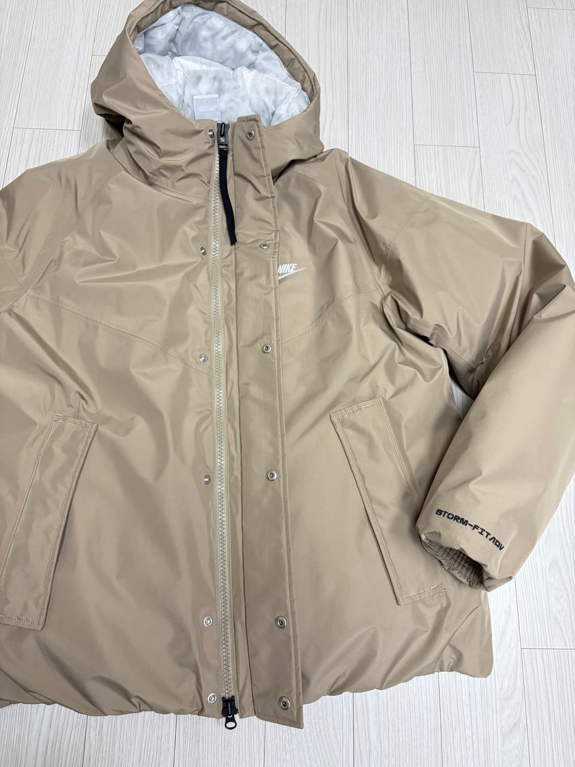 나이키 고어텍스 패딩 M 상품이미지5