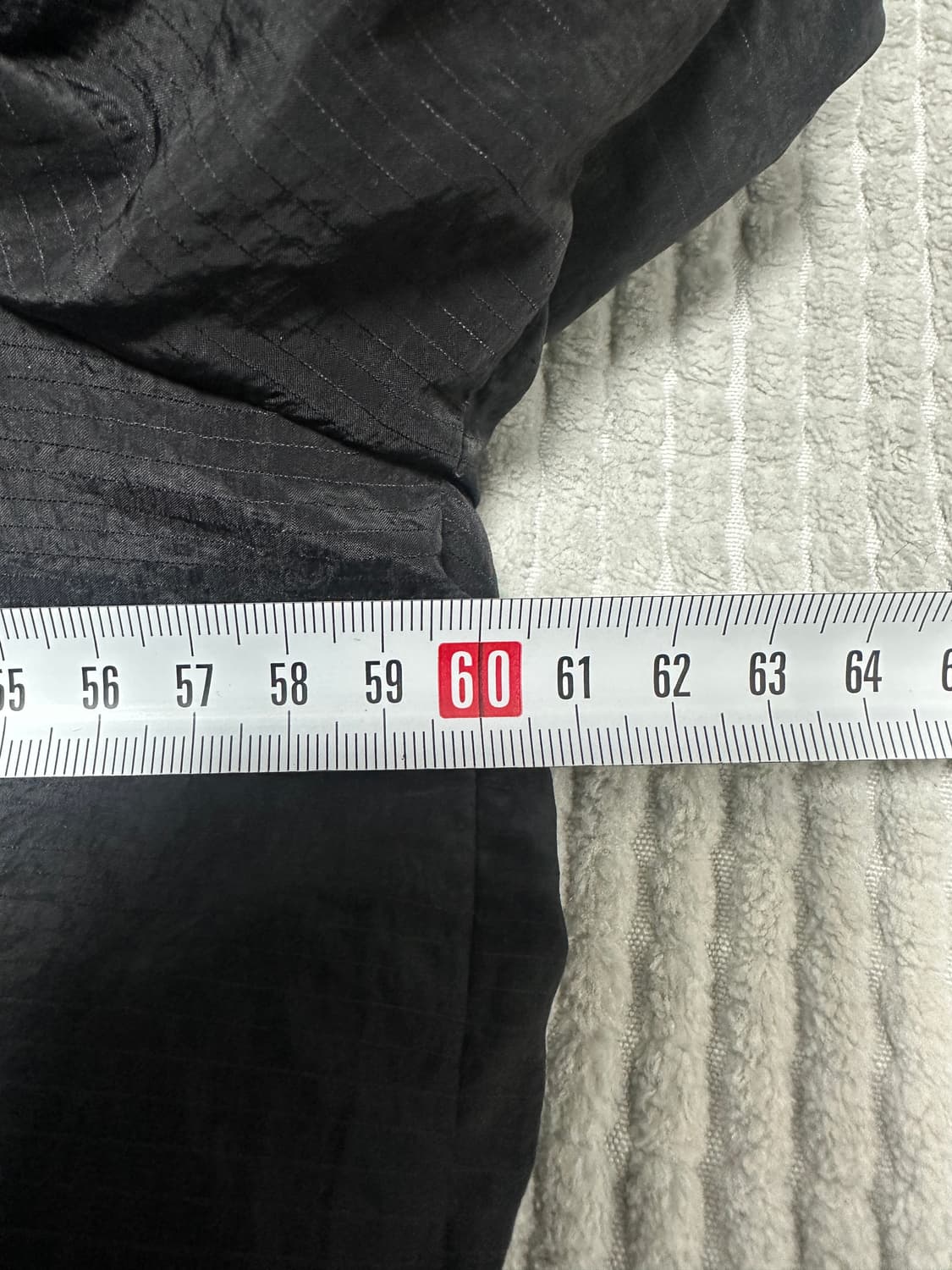 데상트 블랙 후드 자켓 상품이미지6