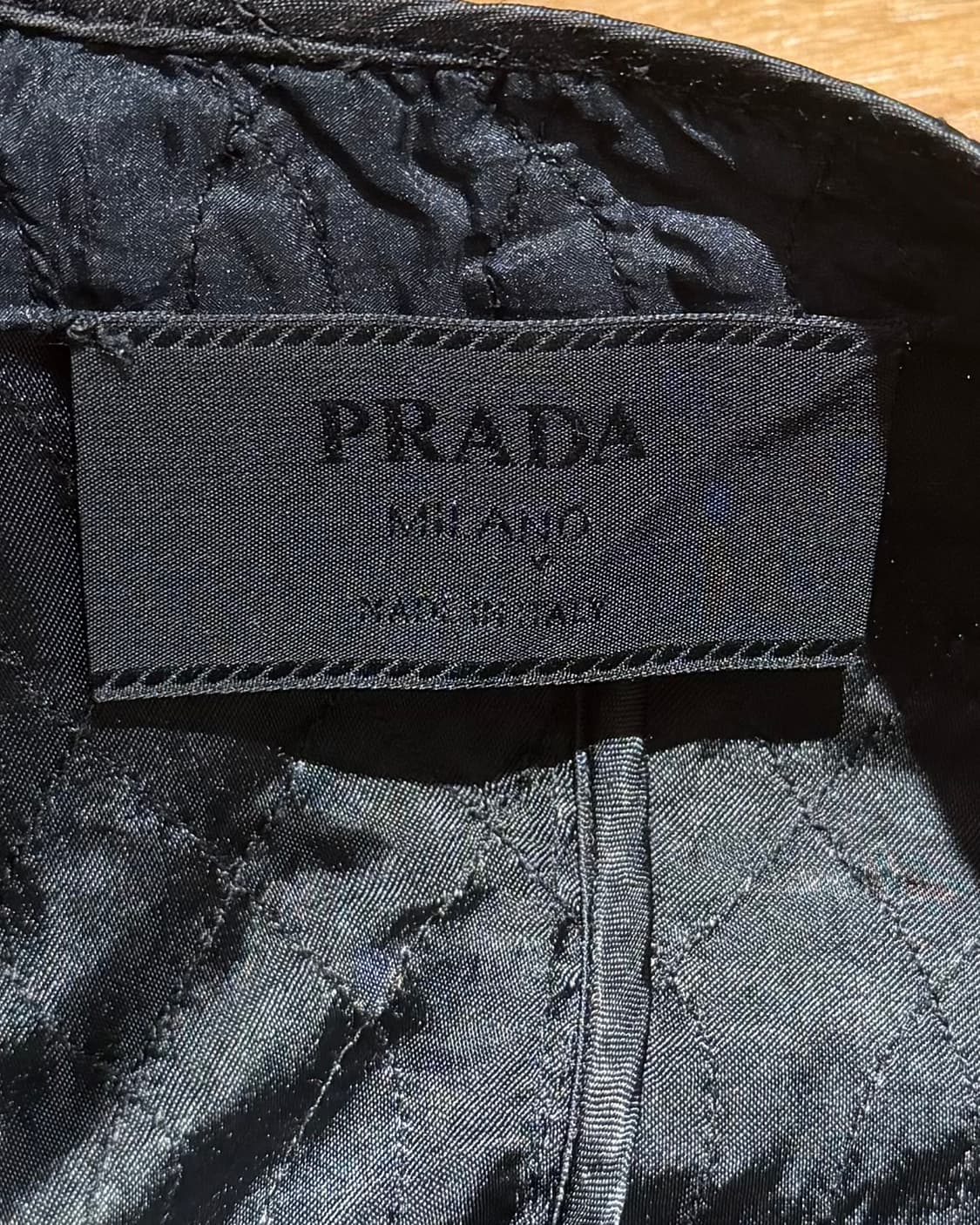 프라다 블랙 실크 버튼 자켓 상품이미지7