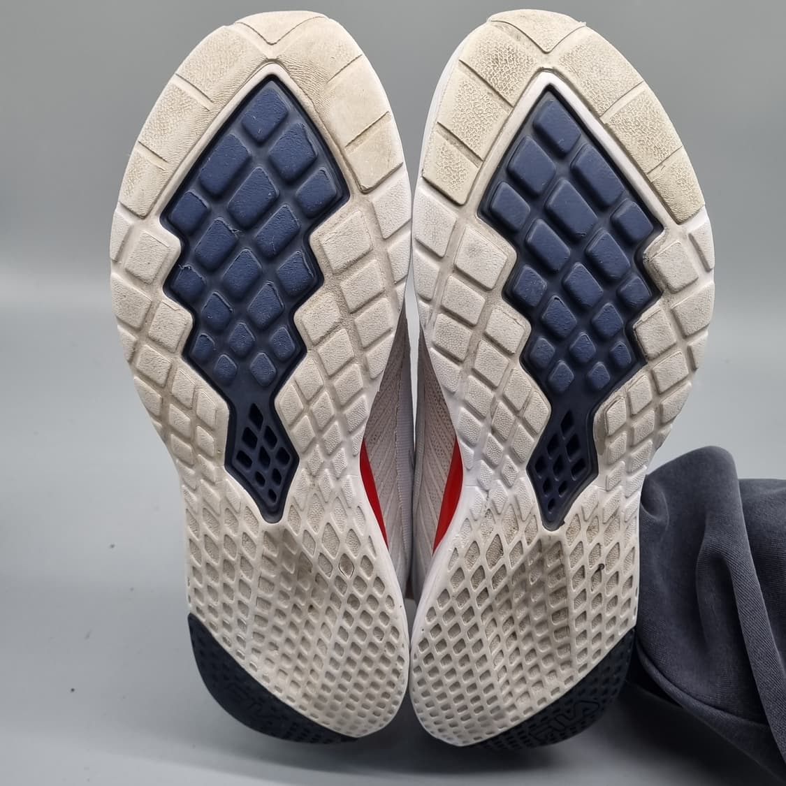 휠라 RGB플렉스 남성운동화270 상품이미지3