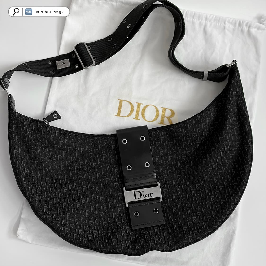 디올 오블리크 스트릿 시크 하프문백 판매합니다. 상품이미지1