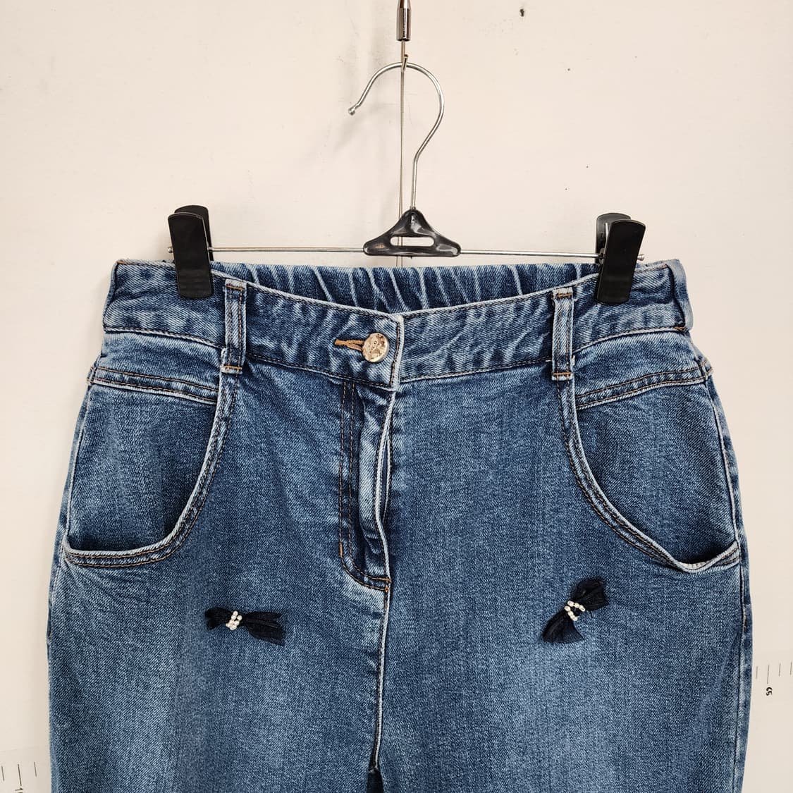 오즈세컨 리본 장식 데님 청바지 상품이미지2