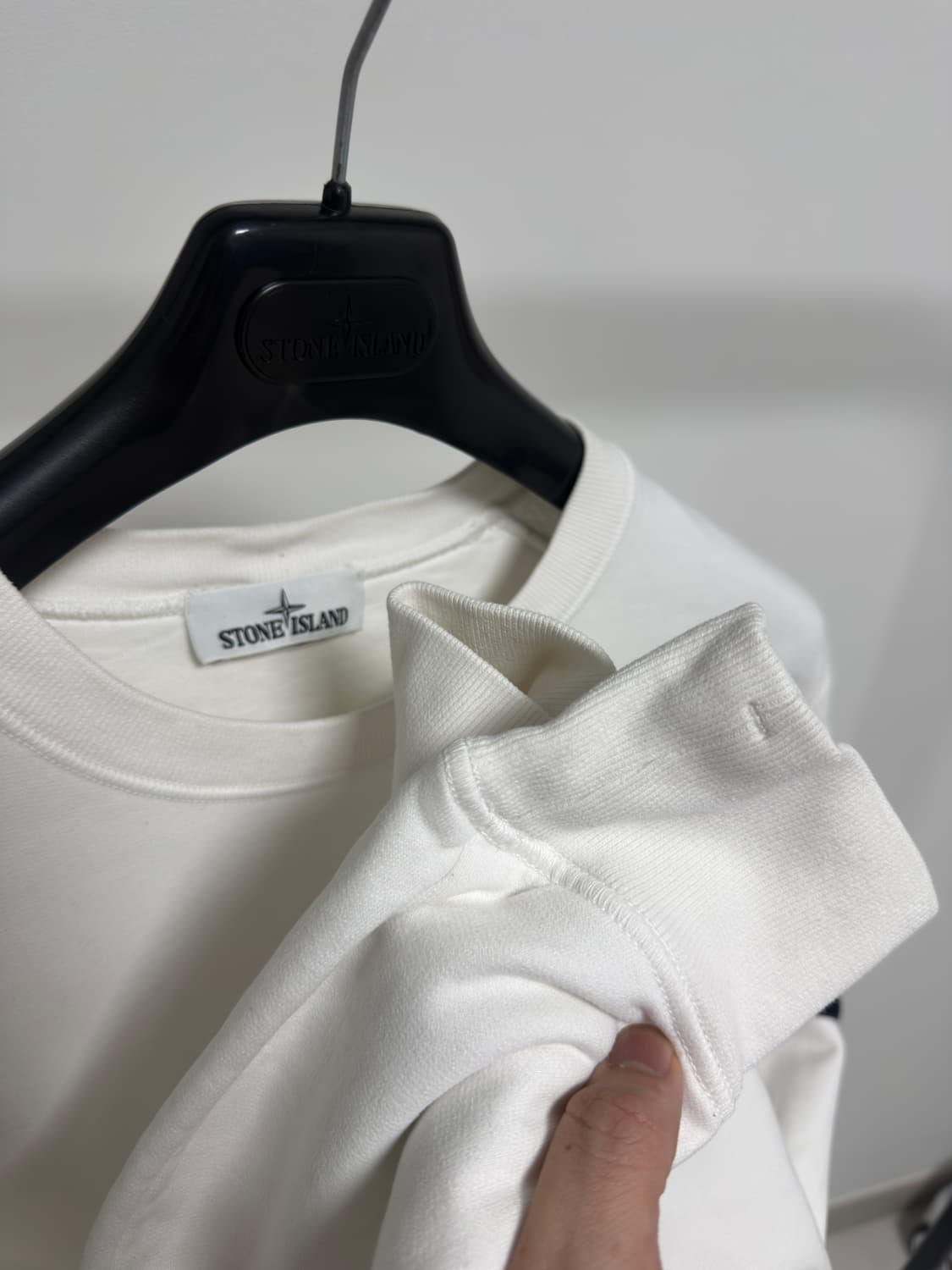 [ L ] 스톤아일랜드 맨투맨 스웻셔츠 화이트 상품이미지4