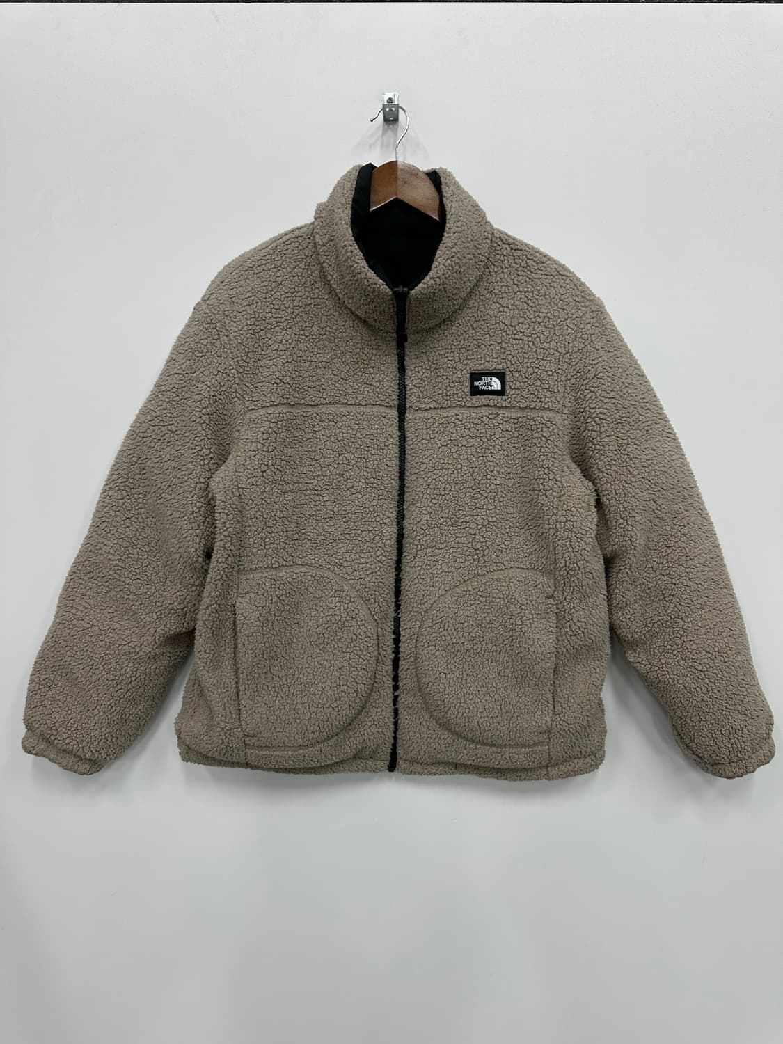 노스페이스 블랙 리버시블 패딩  상품이미지4