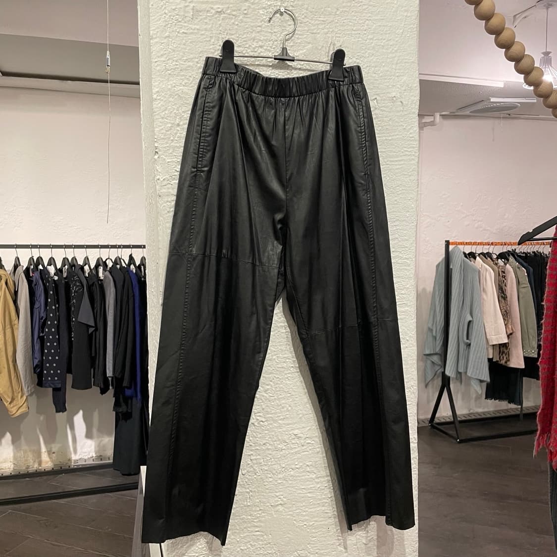 마르지엘라 MM6 레더 팬츠 상품이미지1