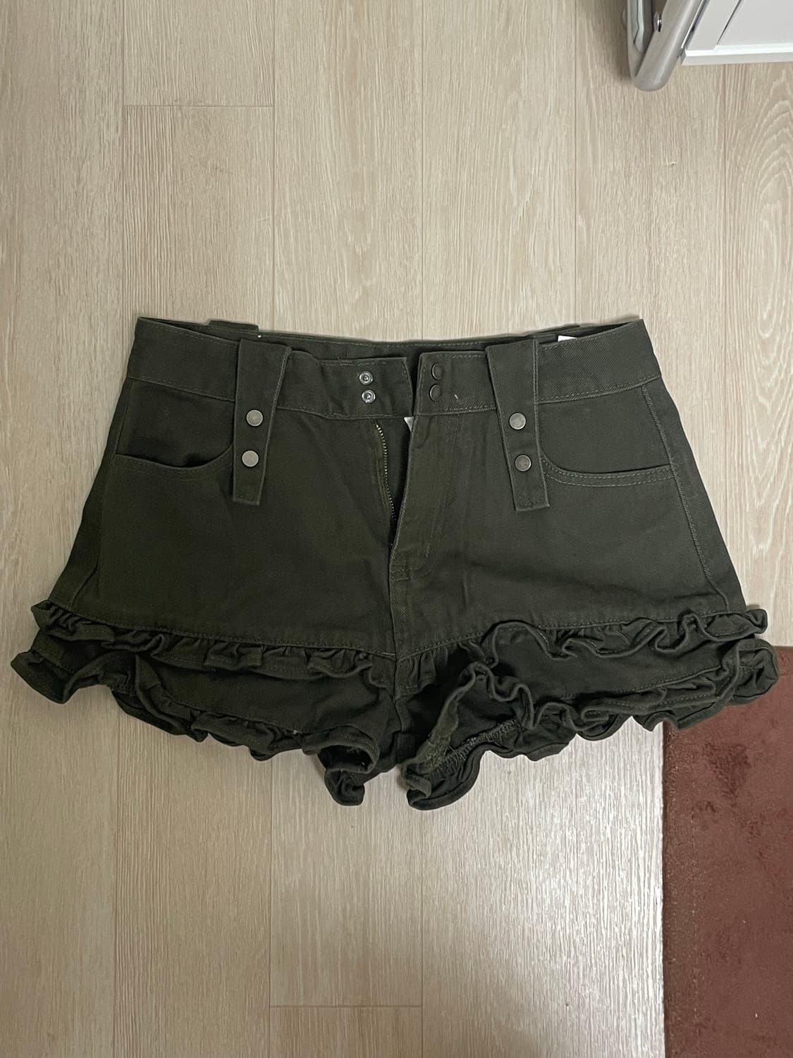 프릴 숏팬츠 상품이미지1