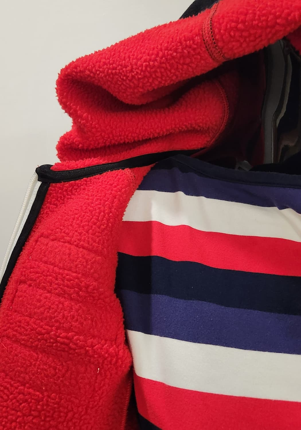 데상트 아우디 후리스  상품이미지5