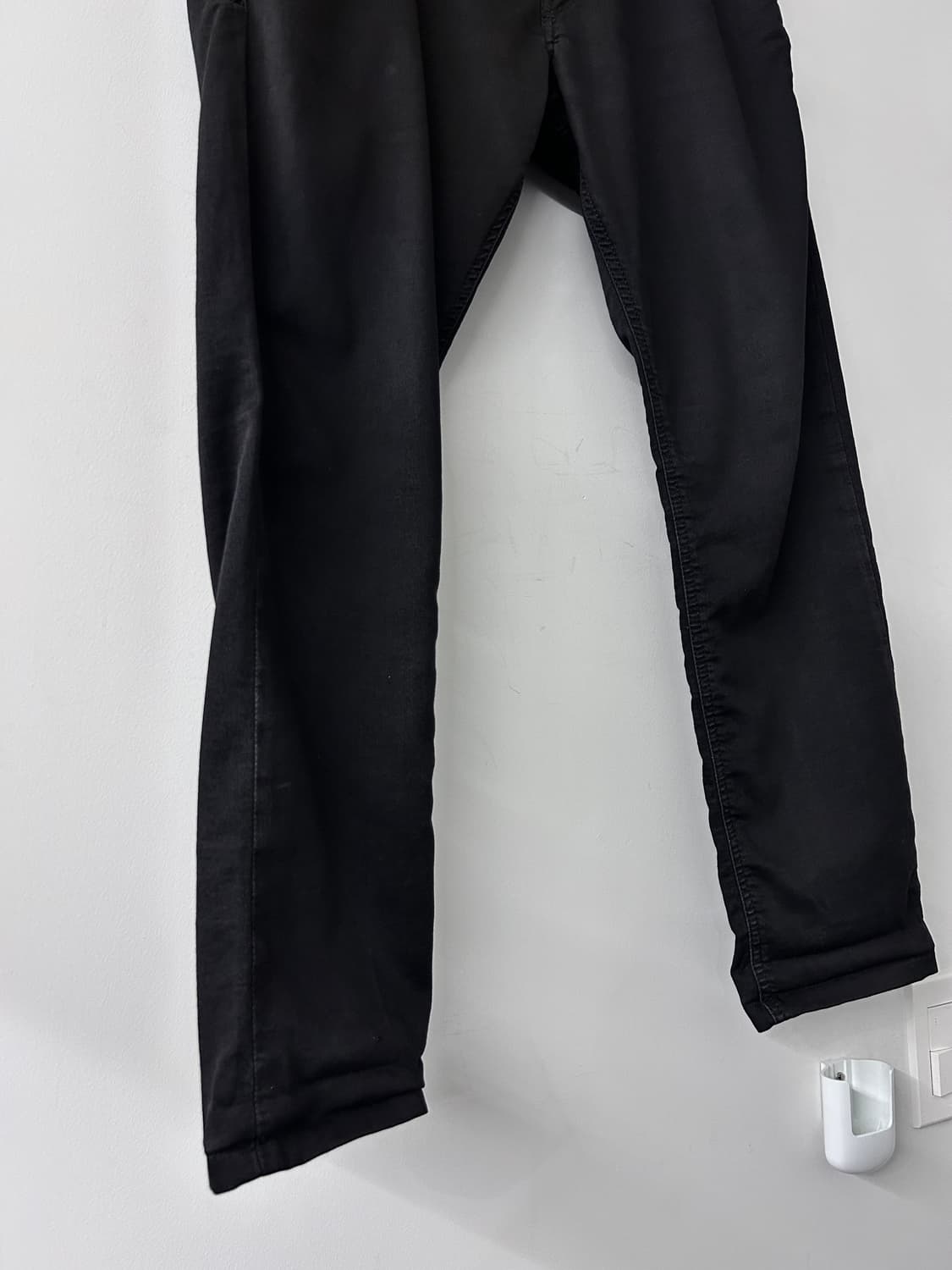 디젤 코팅 블랙 슬림 데님 팬츠 상품이미지3