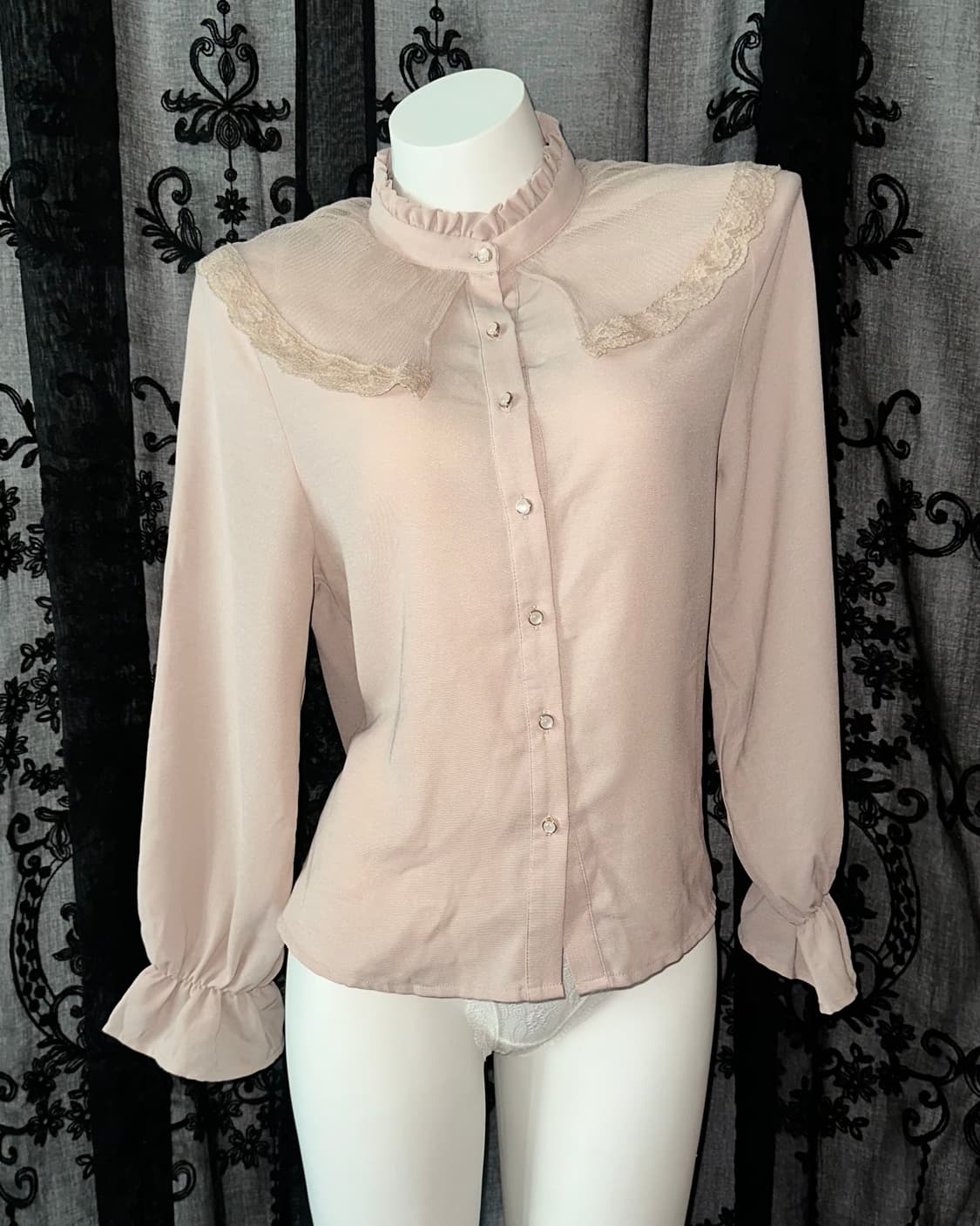 pink lace blouse 상품이미지1
