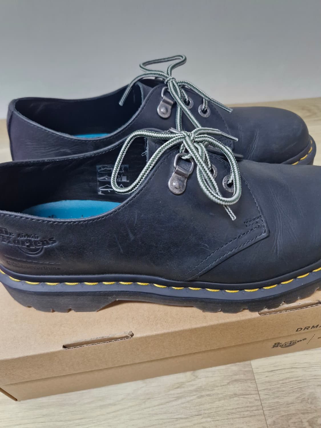 닥터마틴x디스이즈네버댓 콜라보 1461 280사이즈 판매합니다 상품이미지4