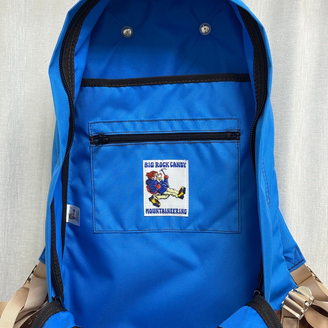새상품 OS) 빅 락 캔디 마운티니어링 게이터 백팩 상품이미지3
