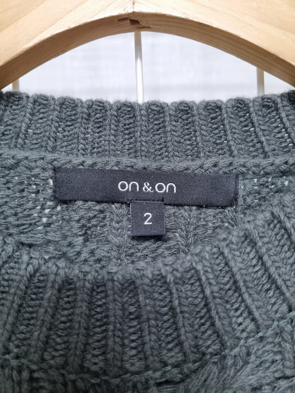 (택포) 온앤온 크롭 니트 상품이미지4
