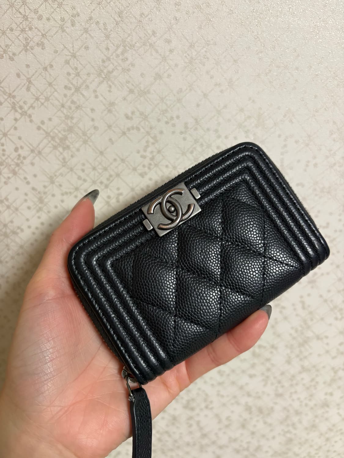 샤넬 보이 은장 지퍼돌이 카드지갑 (캐비어) 상품이미지1
