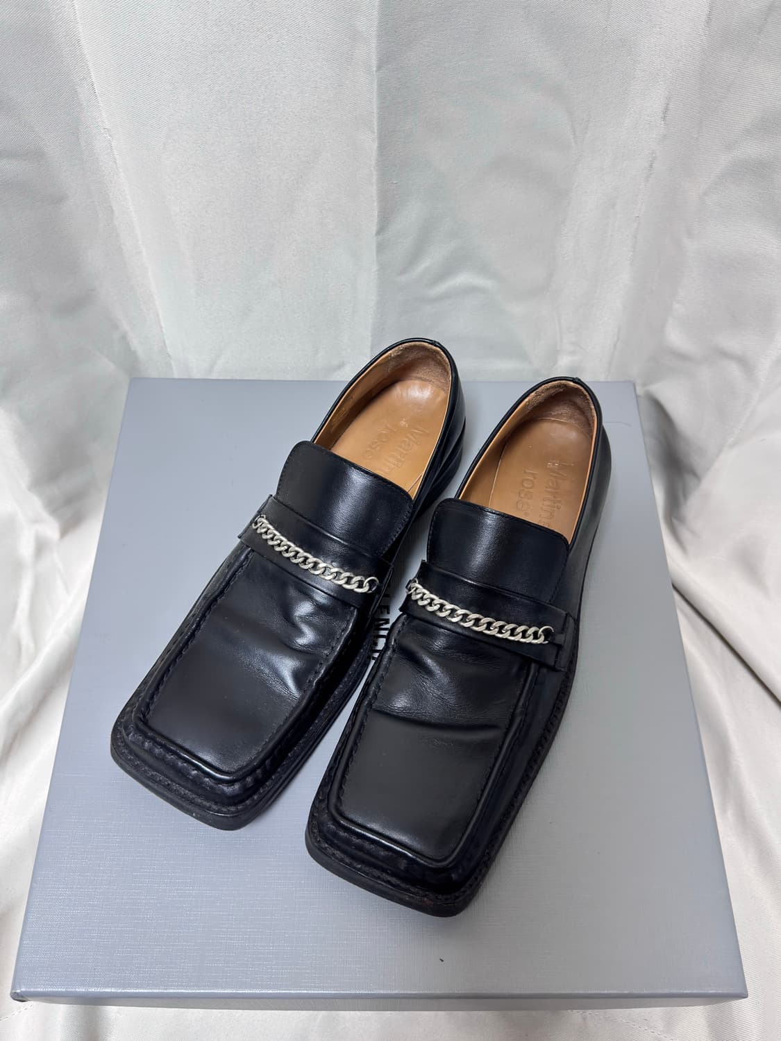 마틴로즈 스퀘어토 39 size 판매합니다.  상품이미지1